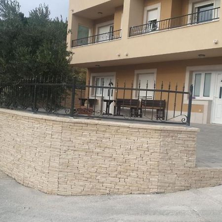 Ferienwohnung Ferdo 2 Makarska Exterior foto
